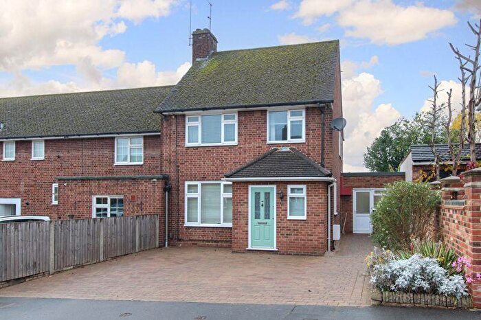 3 Bedroom End Of Terrace House For Sale In Hobbs Hill Road, Hemel Hempstead, HP3