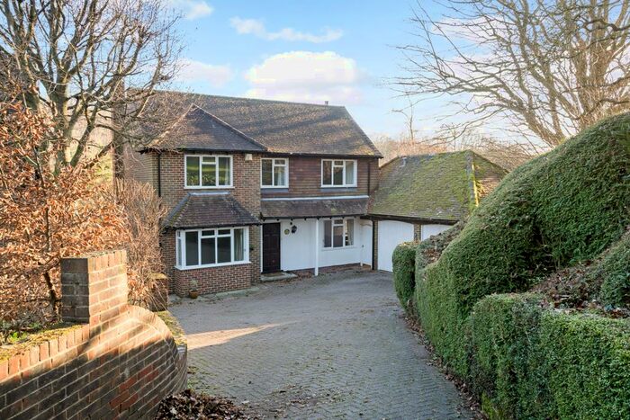 4 Bedroom Detached House For Sale In Abbotswood, Princes Risborough, HP27