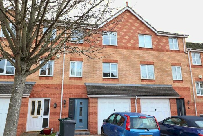 4 Bedroom Town House To Rent In Princes Gate, High Wycombe, HP13