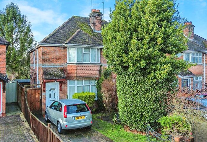 3 Bedroom Semi Detached House For Sale In Elgar Road South, Reading, Berkshire, RG2