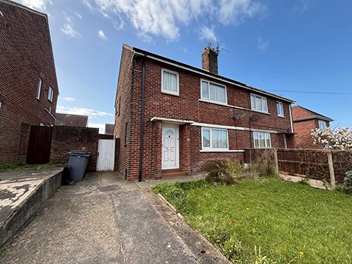 3 Bedroom Semi Detached House For Sale In Adstone Avenue, Blackpool, FY3