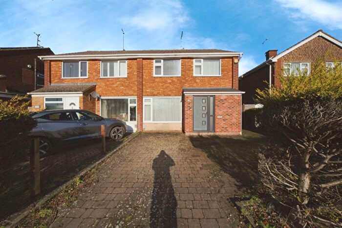 3 Bedroom Semi Detached House For Sale In Leagrave High Street, Luton, LU4