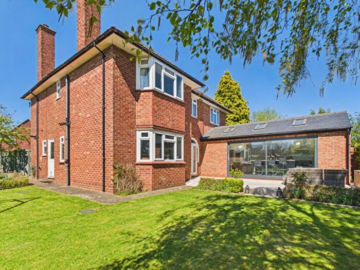 5 Bedroom Detached House For Sale In High Street, Long Buckby, NN6