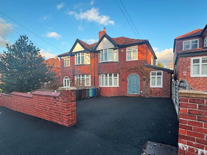 3 Bedroom Semi Detached House For Sale In Ashbourne Grove, Whitefield, Manchester, M45
