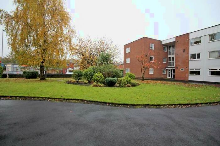 2 Bedroom Flat To Rent In Wellington Court, Bolton Road, Bury, BL8