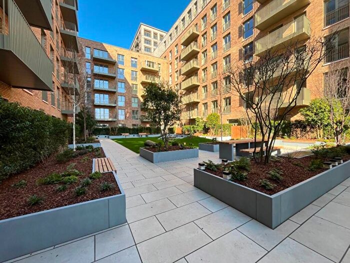 1 Bedroom Flat To Rent In Parkview Avenue, London, NW2