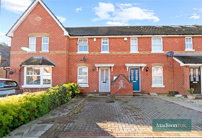2 Bedroom Terraced House For Sale In Karina Close, Chigwell, IG7