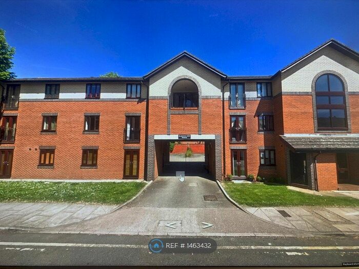 1 Bedroom Flat To Rent In Palmerston Court, Northampton, NN1