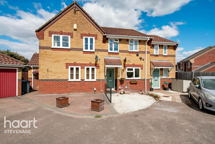 2 Bedroom Terraced House For Sale In Augustus Gate, Stevenage, SG2