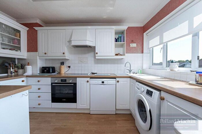 3 Bedroom Terraced House For Sale In Sorrel Bank, Croydon, CR0