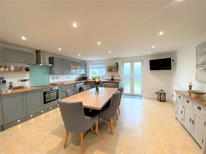 3 Bedroom Terraced House To Rent In Somerset Road, Rodbourne Cheney, Swindon, SN2