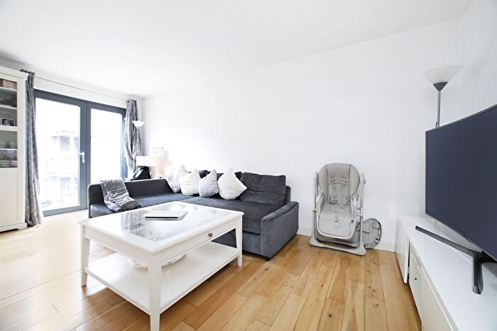 1 Bedroom Flat To Rent In Brandon Street, London, SE17