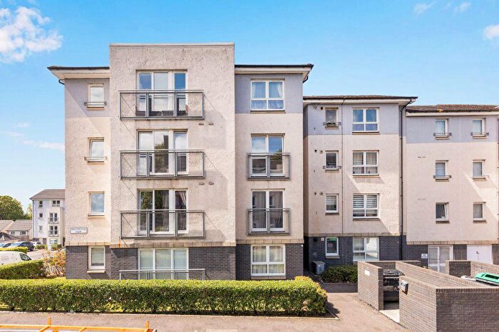 3 Bedroom Flat For Sale In / Birchwood View, Corstorphine, Edinburgh, EH12