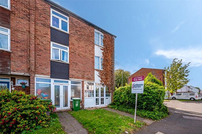 3 Bedroom End Of Terrace House For Sale In Pelham Road, Bexleyheath, Kent, DA7