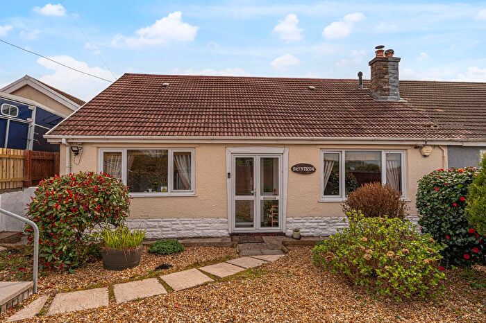 3 Bedroom Semi Detached Bungalow For Sale In Llangynidr Road, Beaufort, NP23
