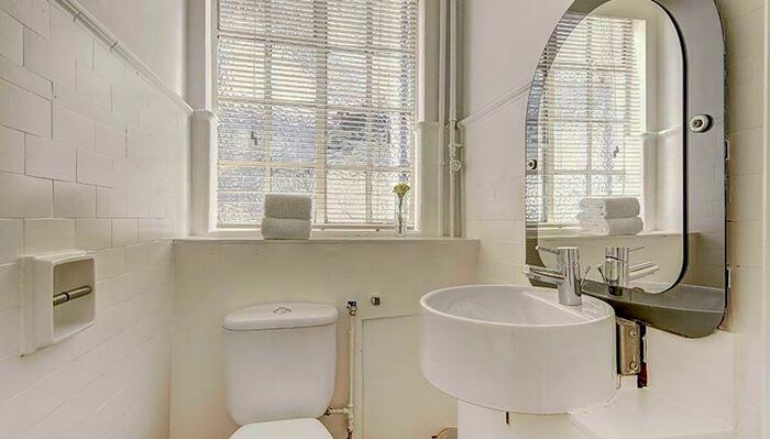 2 Bedroom Apartment To Rent In Park Road, St Johns Wood, NW8