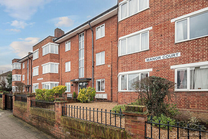 2 Bedroom Apartment For Sale In Bonnersfield Lane, Harrow, HA1