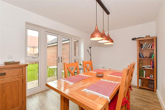 5 Bedroom Detached House For Sale In Flint Street, Faygate, West Sussex, RH12