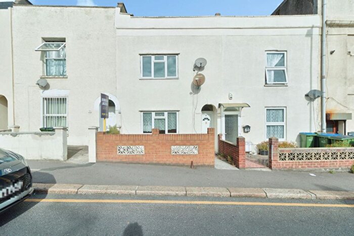3 Bedroom Terraced House For Sale In Crescent Road, London, SE18
