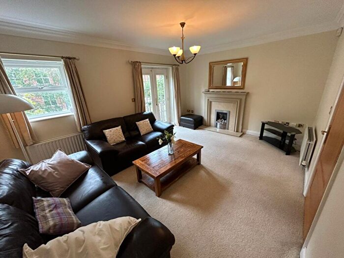 4 Bedroom House To Rent In Carisbrooke Road, Leeds, West Yorkshire, LS16
