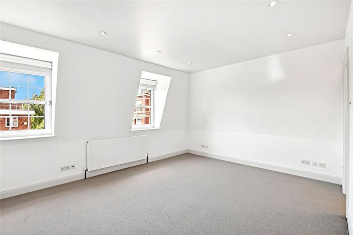 3 Bedroom Flat To Rent In Elystan Street, London, SW3
