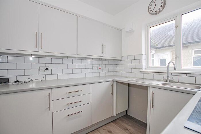 2 Bedroom Flat To Rent In Waterside, Crayford, Dartford, DA1