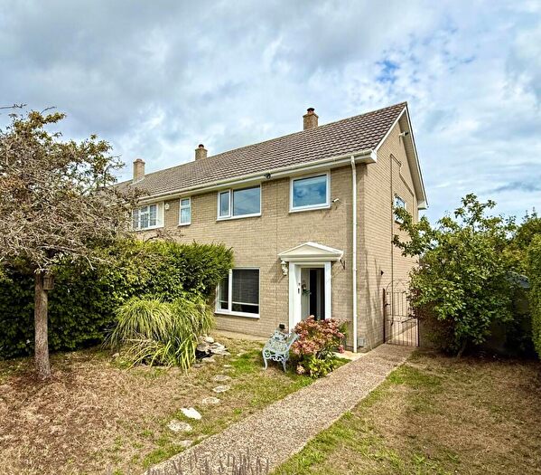 3 Bedroom End Of Terrace House For Sale In Meadowlands, Mudeford, BH23
