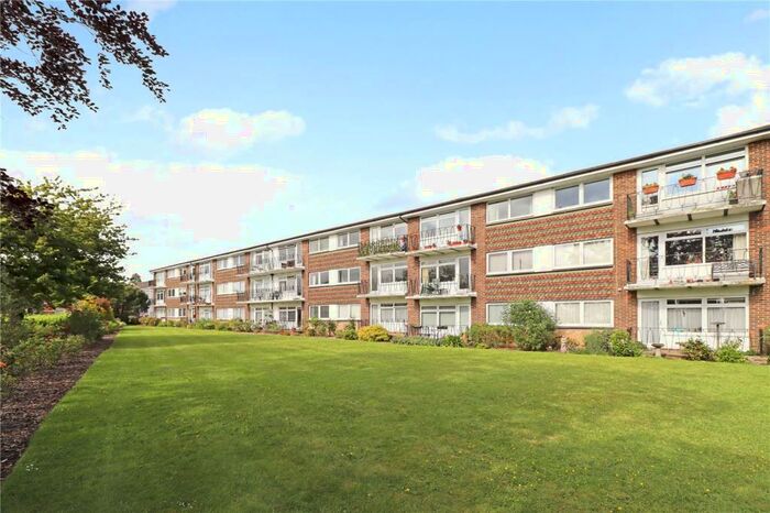 2 Bedroom Apartment To Rent In Park Road, Burgess Hill, West Sussex, RH15