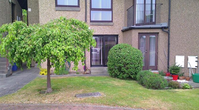 2 Bedroom Flat To Rent In Dunalistair Gardens, Broughty Ferry, Dundee, DD5