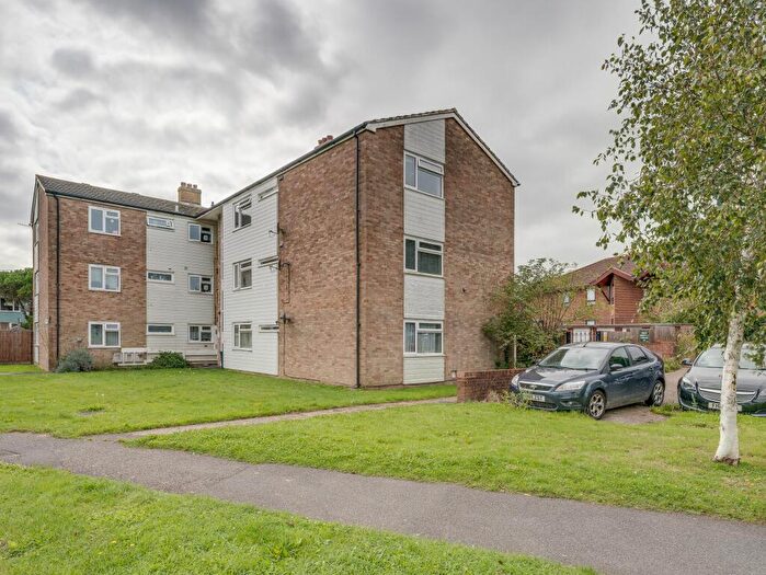 2 Bedroom Flat To Rent In St. Marys Avenue, Hailsham, BN27