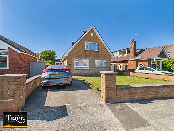 4 Bedroom Detached Bungalow For Sale In Ravenswood Avenue, Blackpool, FY3