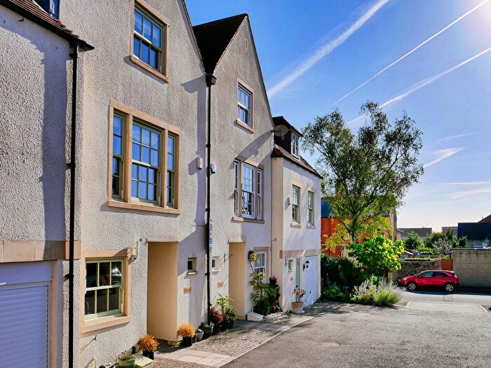 3 Bedroom Terraced House To Rent In Bingham Close, Cirencester, GL7