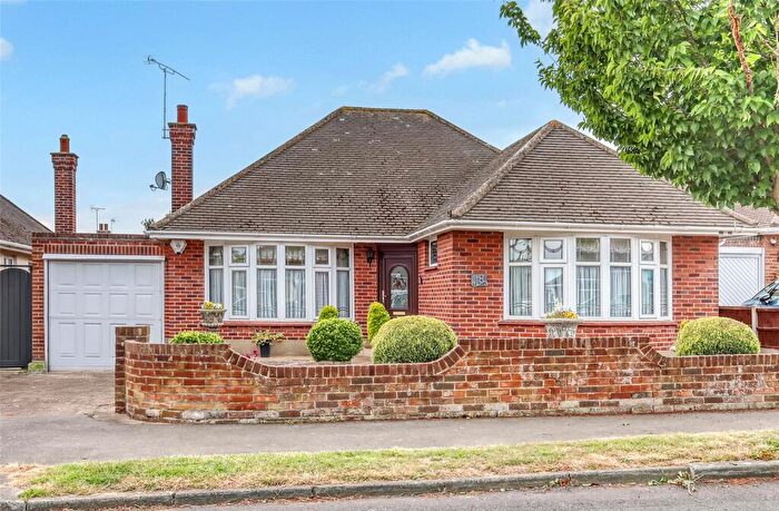 2 Bedroom Bungalow For Sale In Brettenham Drive, Thorpe Bay, Essex, SS1