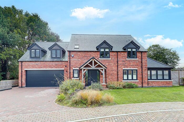 5 Bedroom Detached House For Sale In Rectory Mews, Clifton Village, NG11