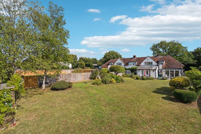 4 Bedroom Semi-Detached House For Sale In Hog Lane, Ashley Green, Chesham, Buckinghamshire, HP5