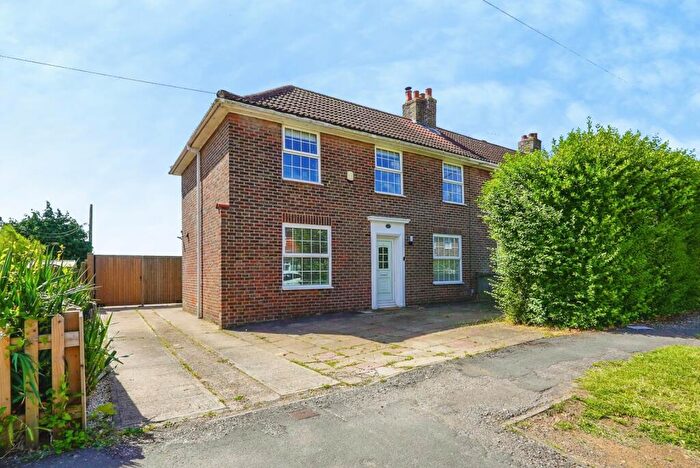 3 Bedroom End Of Terrace House For Sale In Milner Road, Elvington, Dover, Kent, CT15