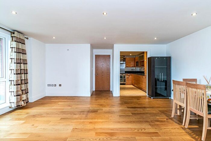 2 Bedroom Apartment To Rent In Alexander House, Royal Quarter, KT2