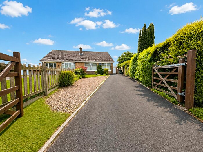 3 Bedroom Bungalow To Rent In Leyside Drive, Allerton, Bradford, BD15
