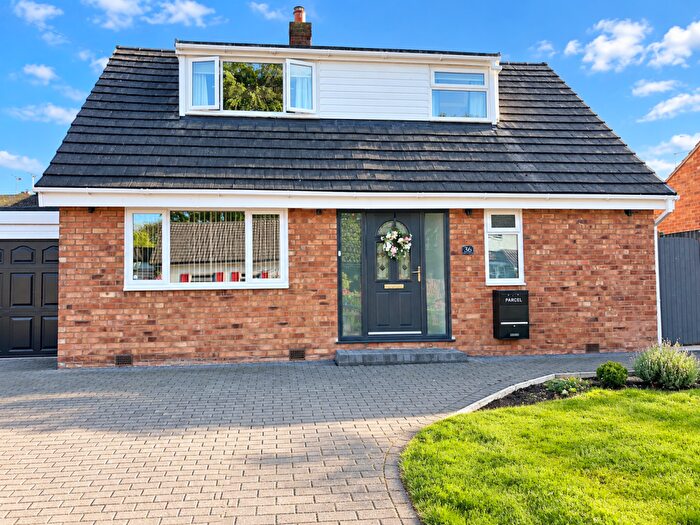 3 Bedroom Link Detached House For Sale In Kings Drive, Wistaston, Cheshire, CW2