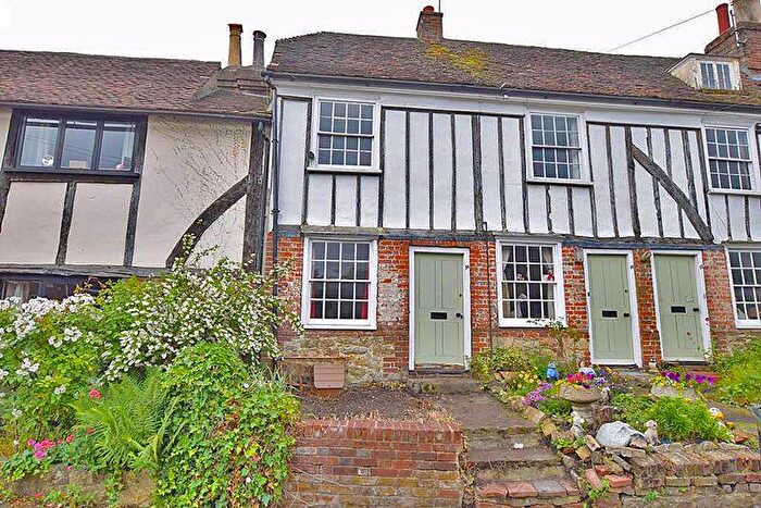 2 Bedroom Detached House To Rent In Eyhorne Street Maidstone, ME17