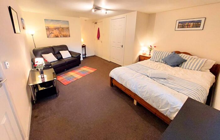 Studio To Rent In White Sands, Dumfries, DG1