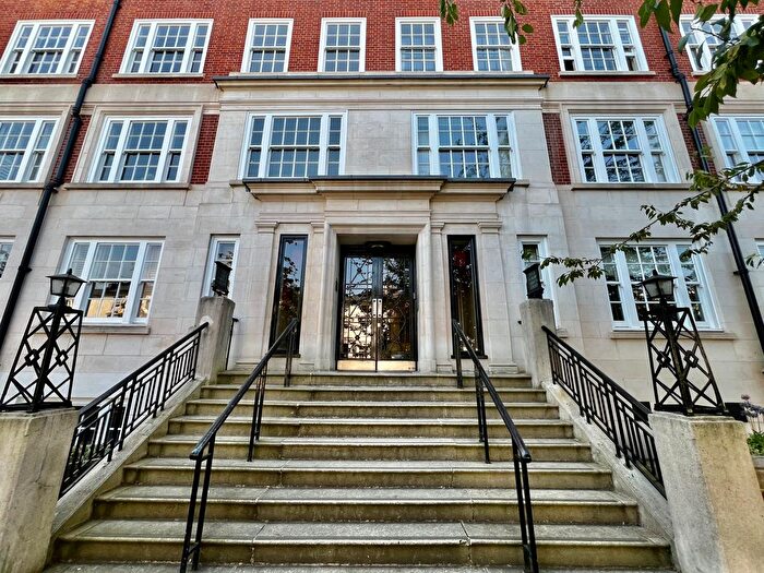 2 Bedroom Flat To Rent In Warwick Gardens, St. Mary Abbots Court, London, W14