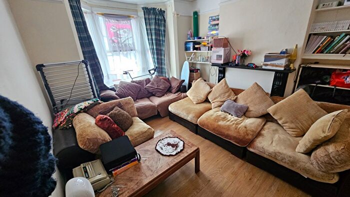 5 Bedroom Terraced House To Rent In Junction Road, Reading, RG1