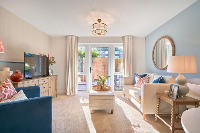 2 Bedroom Flat To Rent In Rickmansworth, WD3