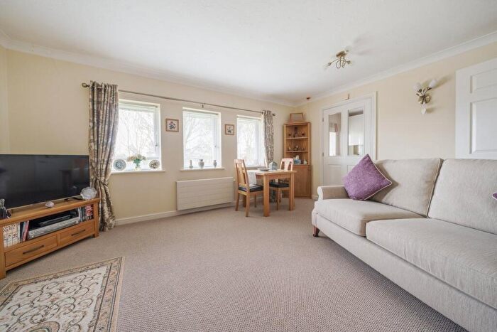 2 Bedroom Retirement Property For Sale In Minster Court, Bracebridge Heath, Lincoln, LN4