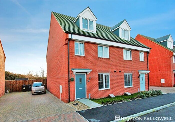3 Bedroom Semi-Detached House To Rent In Great Leighs, Bourne, PE10
