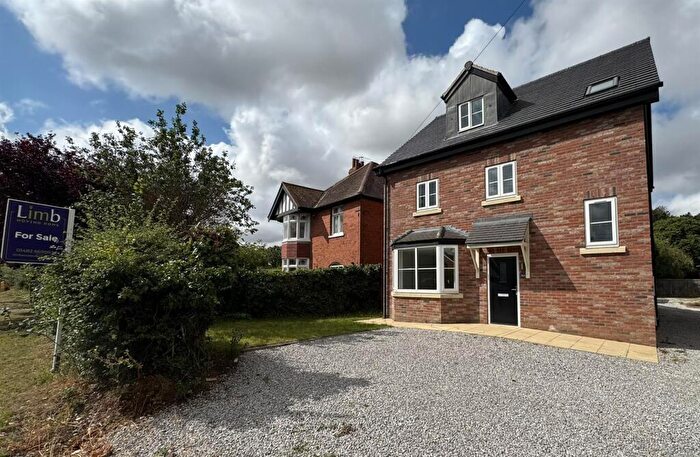 4 Bedroom Detached House For Sale In Station Road, North Cave, HU15