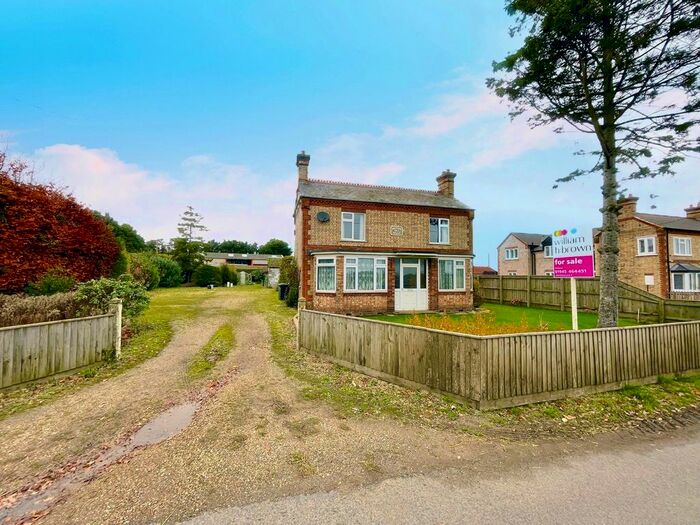 3 Bedroom Detached House For Sale In Hall Road, Outwell, Wisbech, PE14