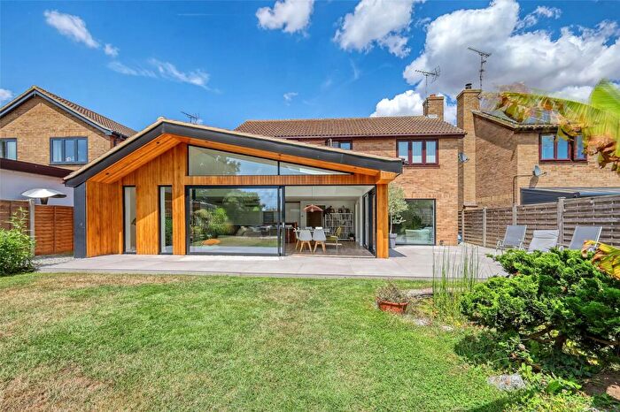 4 Bedroom Detached House For Sale In Butts Paddock, Canewdon, Essex, SS4