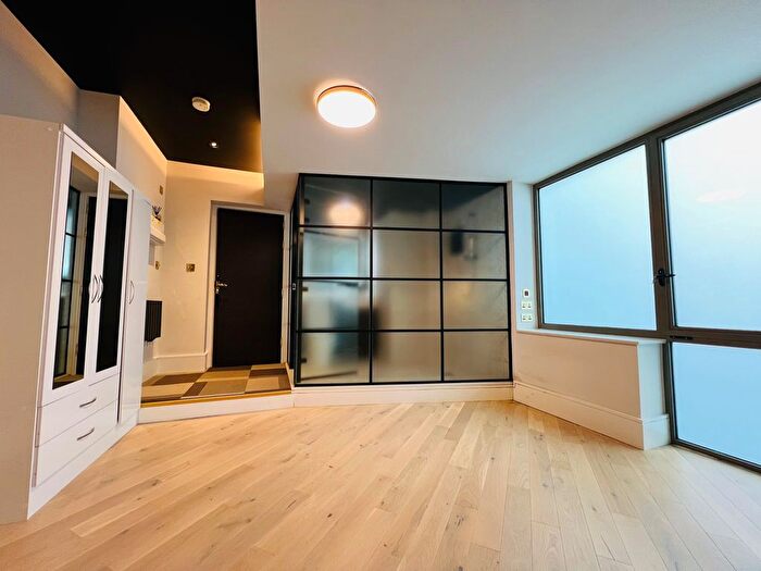 1 Bedroom Studio To Rent In Arka House, High Road, Whetstone, London, N20
